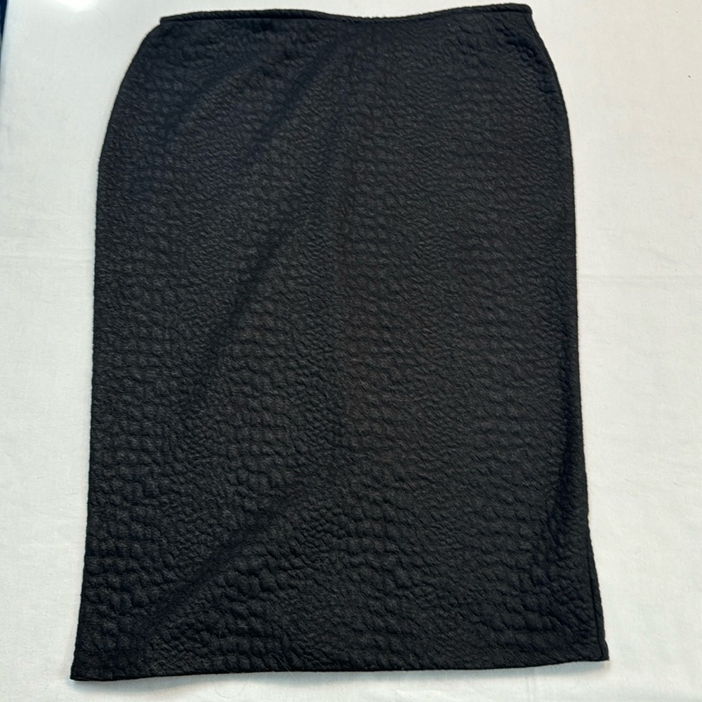 Apt 9 skirt size small